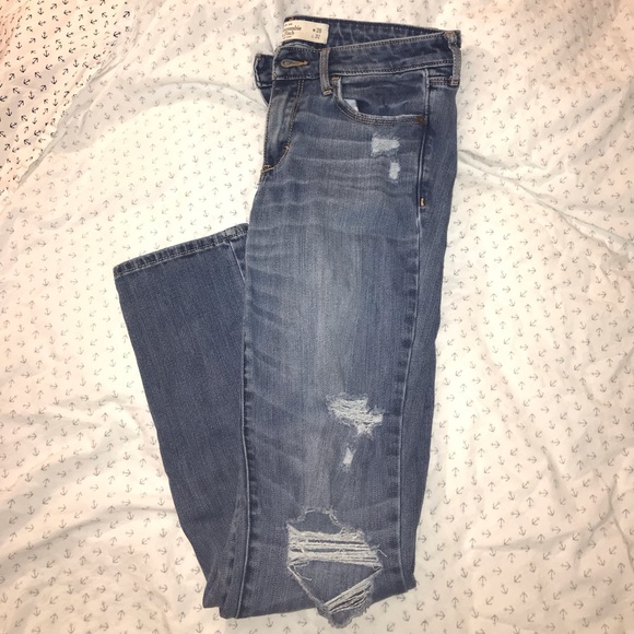 Abercrombie & Fitch Denim - Abercrombie & Fitch ripped jeans